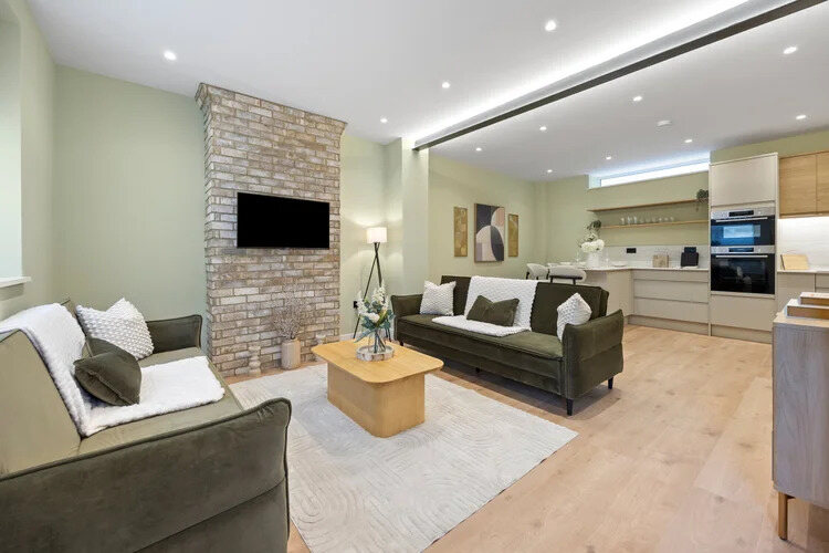 Barb Mews living room and kitchen, Hammersmith