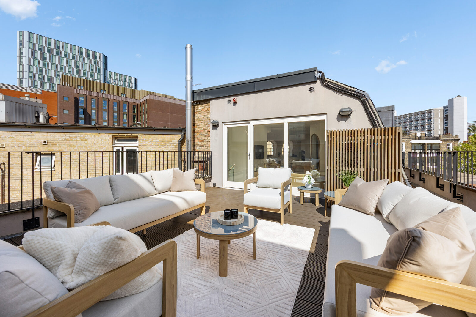 Golden Britannia Penthouse private terrace